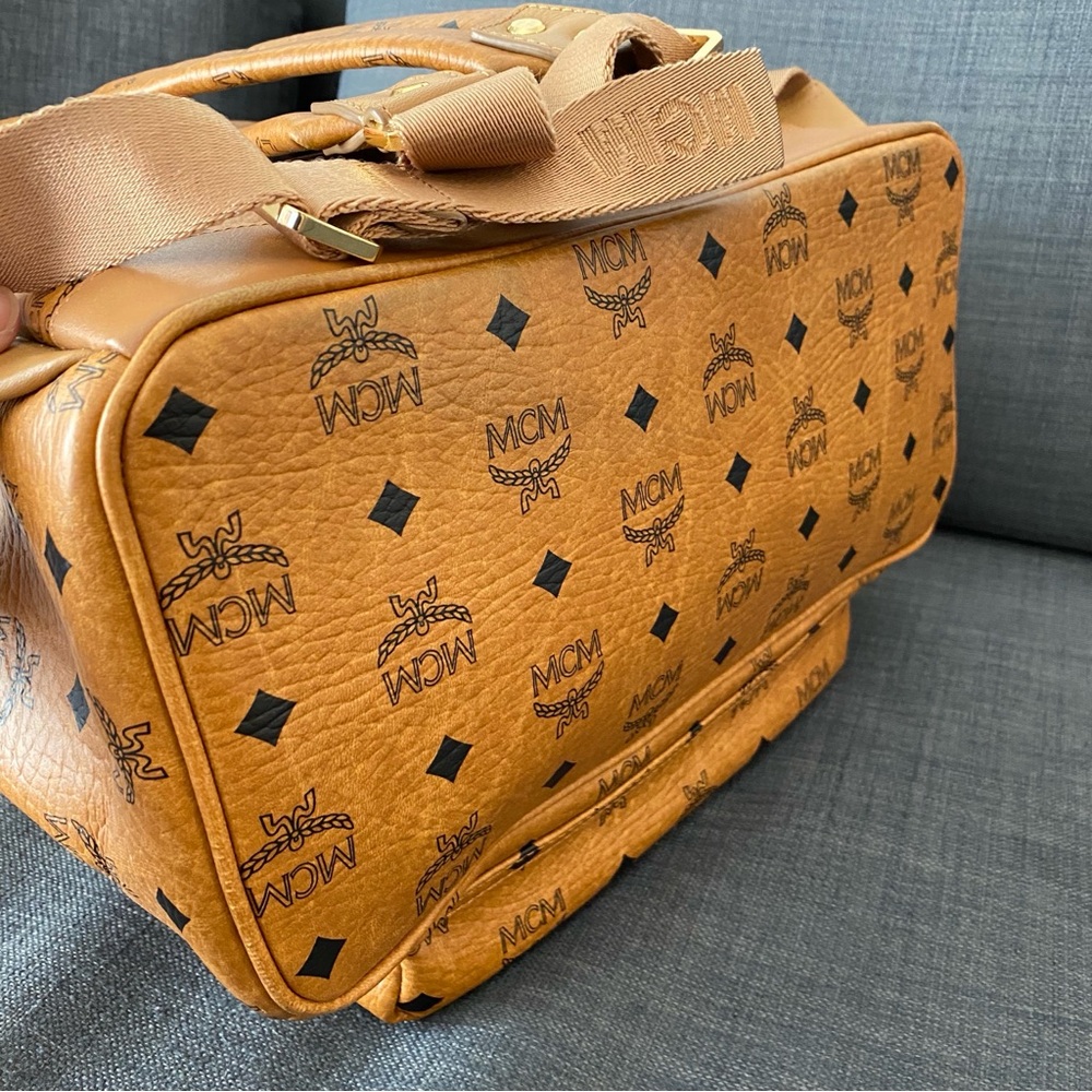 MCM large studded backpack classic style - Picture 9 of 11